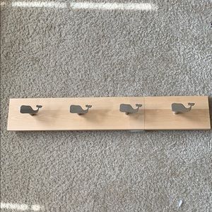 Vineyard vines wall hanger